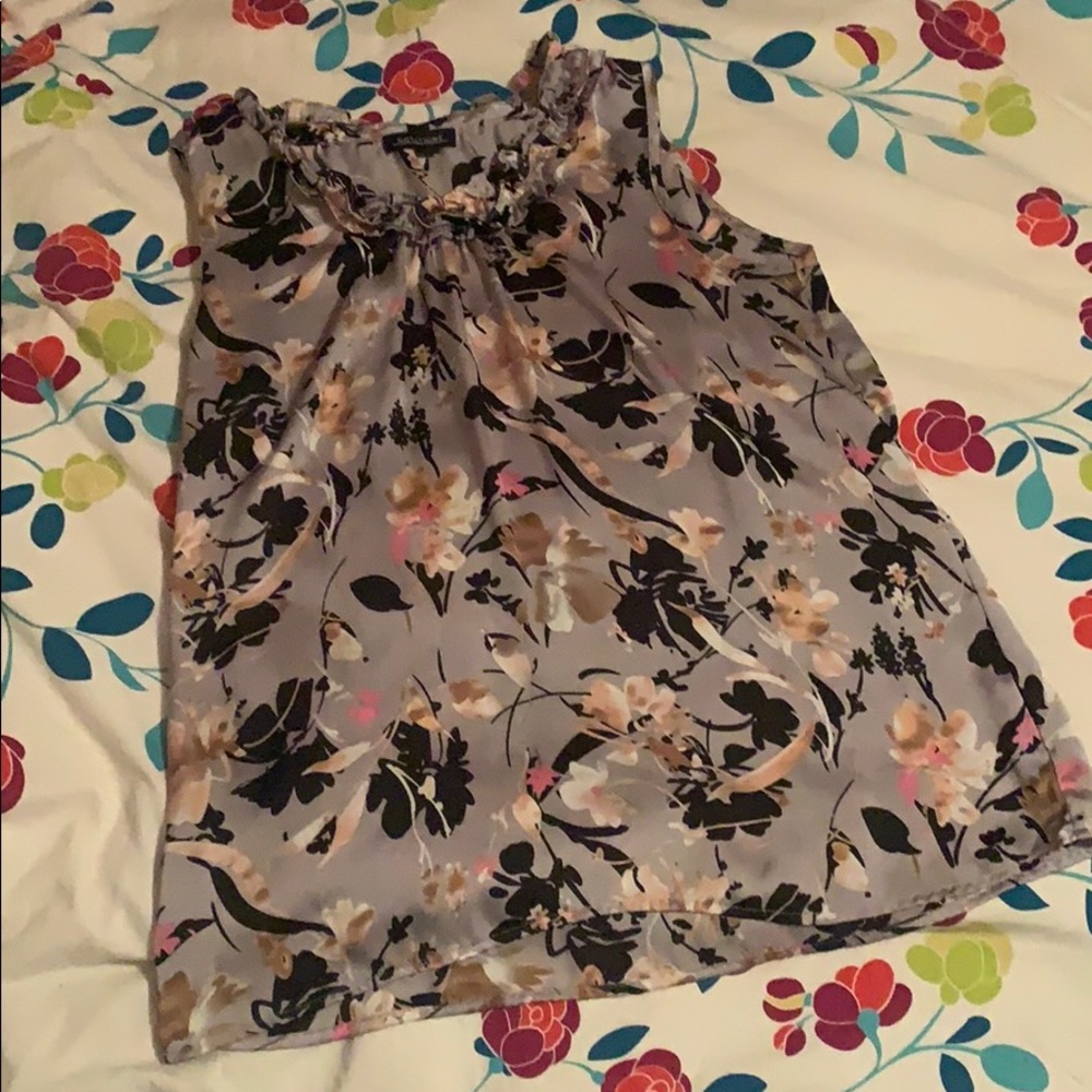 Medium Gray Black Tan Pink Sleeveless Ruffle Shirt